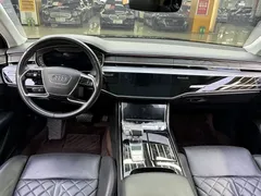 2022 Audi A8L 50 TFSI quattro, чёрный — фото 8