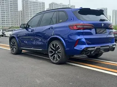 2022 BMW X5 M, синий — фото 8