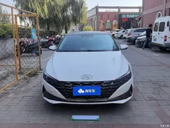2021 Hyundai Elantra 1.5L CVT LUX Premium — фото 2