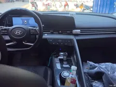 2021 Hyundai Elantra 1.5L CVT LUX Premium — фото 12