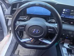 2021 Hyundai Elantra 1.5L CVT LUX Premium — фото 15