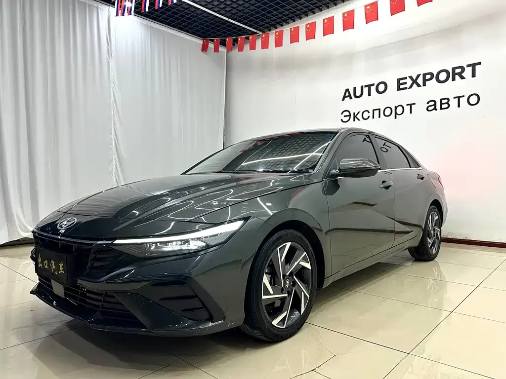 2023 Hyundai Elantra 1.5L CVT LUX Premium