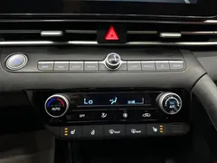 2023 Hyundai Elantra 1.5L CVT LUX Premium — фото 14