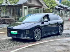 2025 Li Auto i6 2WD Standard, чёрный — фото 2