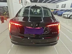 2023 Hongqi E-QM5, чёрный — фото 6