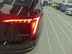 2023 Hongqi E-QM5, чёрный — фото 8