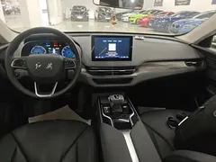 2023 Hongqi E-QM5, чёрный — фото 10