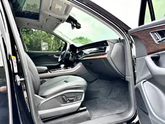2022 Audi Q7 55 TFSI quattro S line, чёрный — фото 13