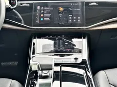 2022 Audi Q7 55 TFSI quattro S line, чёрный — фото 19