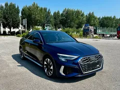 2022 Audi A3L Limousine 35 TFSI, синий — фото 3
