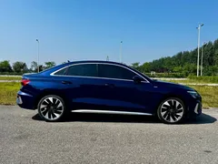 2022 Audi A3L Limousine 35 TFSI, синий — фото 7