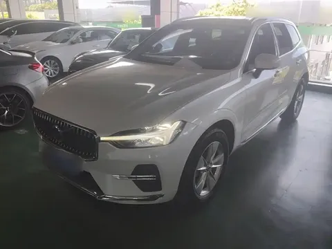 2022 Volvo XC60 B5 4WD Luxury