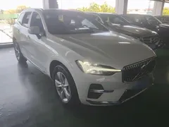 2022 Volvo XC60 B5 4WD Luxury, белый — фото 4