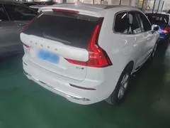 2022 Volvo XC60 B5 4WD Luxury, белый — фото 7