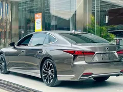 2021 Lexus LS 500h Executive — фото 4