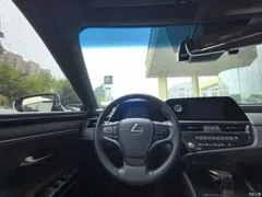 2021 Lexus ES 200 Excellence — фото 12