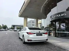 2021 Lexus ES 200 Excellence — фото 15
