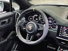 2023 Porsche Cayenne Turbo GT 4.0T — фото 7