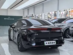 2025 Zeekr 007 Long Range RWD Smart Driving 100kWh, чёрный — фото 13