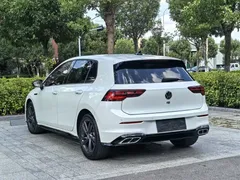 2021 Volkswagen Golf 280TSI DSG R-Line, белый — фото 24