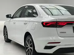 2022 Geely Emgrand 1.5L CVT, белый — фото 7