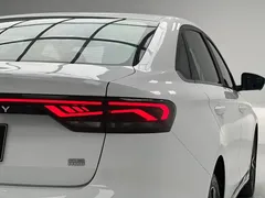 2022 Geely Emgrand 1.5L CVT, белый — фото 9