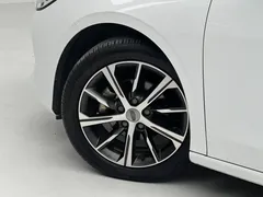 2022 Geely Emgrand 1.5L CVT, белый — фото 13