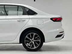 2022 Geely Emgrand 1.5L CVT, белый — фото 14