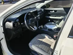 2023 Kia Cerato 1.5L CVT Luxury, белый — фото 4