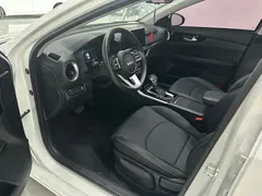 2021 Kia Cerato 1.5L CVT, белый — фото 6