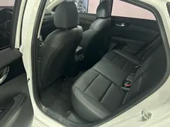 2021 Kia Cerato 1.5L CVT, белый — фото 5
