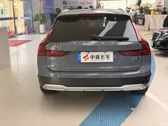 2022 Volvo V90 Cross Country B5 AWD Zhiyuan — фото 14