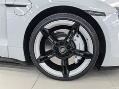 2022 Porsche Taycan, белый — фото 17