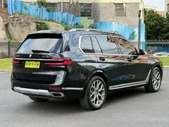 2023 BMW X7 xDrive40i, чёрный — фото 9