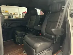 2021 Toyota Sienna 2.5L Hybrid Supreme, белый — фото 6