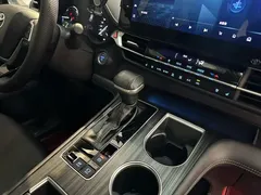2021 Toyota Sienna 2.5L Hybrid Supreme, белый — фото 7