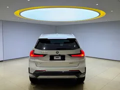 2023 BMW X1 sDrive20Li X, белый — фото 5