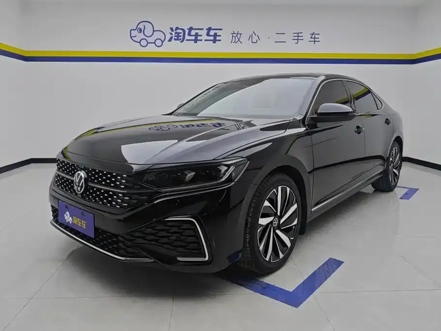 2022 Volkswagen Passat 330TSI Elite