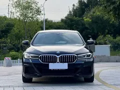 2021 BMW 5 Series 5 530Li M, чёрный — фото 2
