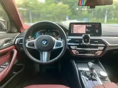 2021 BMW 5 Series 5 530Li M, чёрный — фото 12