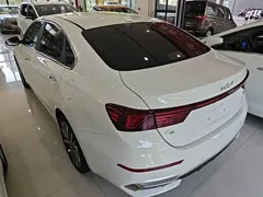 2021 Kia Cerato 1.5L CVT Fashion, белый — фото 5