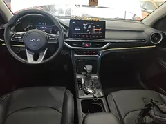 2021 Kia Cerato 1.5L CVT Fashion, белый — фото 10