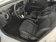 2021 Kia Cerato 1.5L CVT Fashion, белый — фото 15