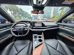 2023 Changan UNI-V 1.5T Premium Type — фото 8