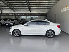 2022 BMW 1 Series 120i M Sport, белый — фото 8