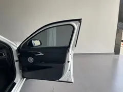 2022 BMW 1 Series 120i M Sport, белый — фото 24