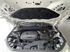 2022 BMW 1 Series 120i M Sport, белый — фото 27