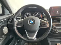 2022 BMW 1 Series 120i M Sport, белый — фото 28