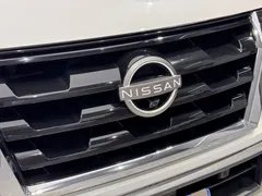 2023 Nissan Patrol 5.6L Platinum, белый — фото 4
