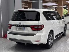 2023 Nissan Patrol 5.6L Platinum, белый — фото 5
